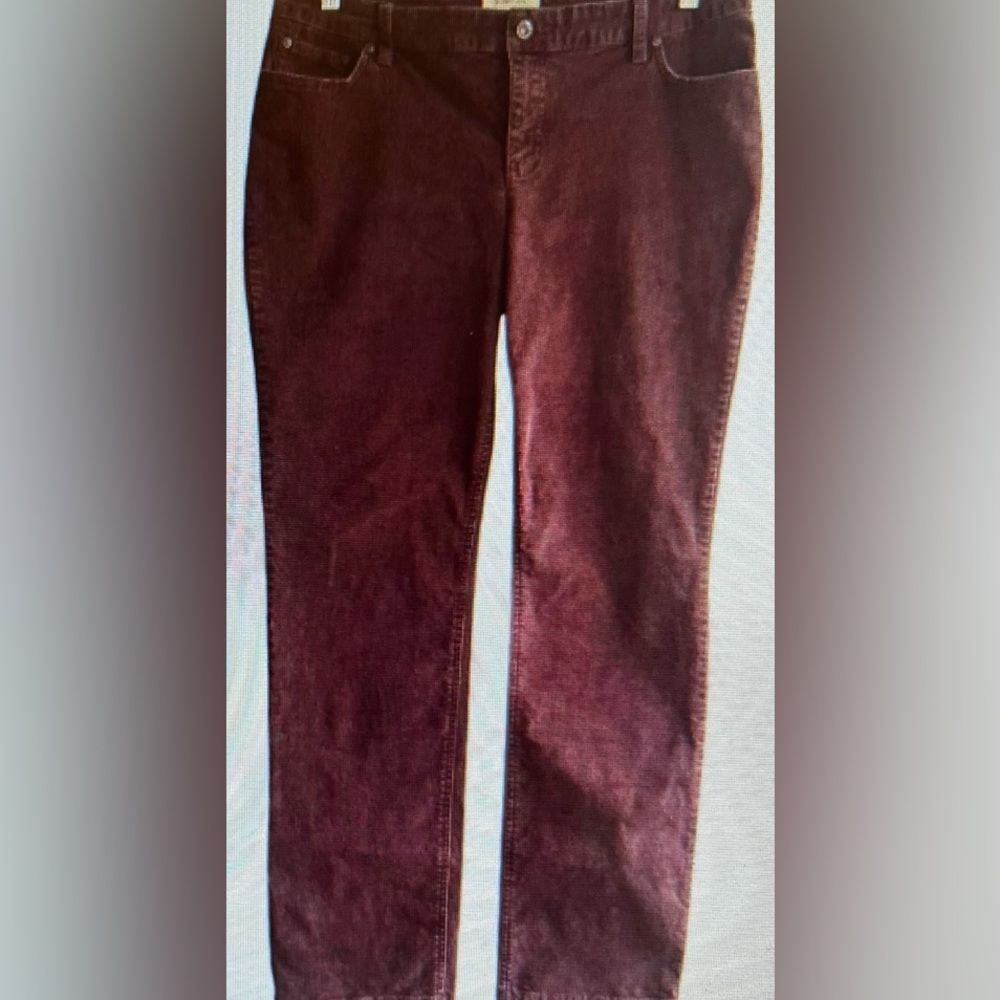 St John’s Bay Stretch Straight Leg Brown Corduroys Size 8 Petite Great Condition